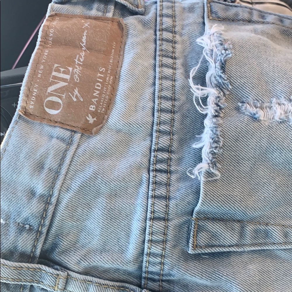 Shorts - Picture 4 of 5